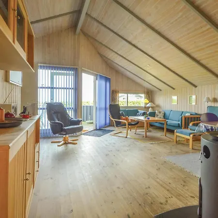 Beautiful In With House Sea View *