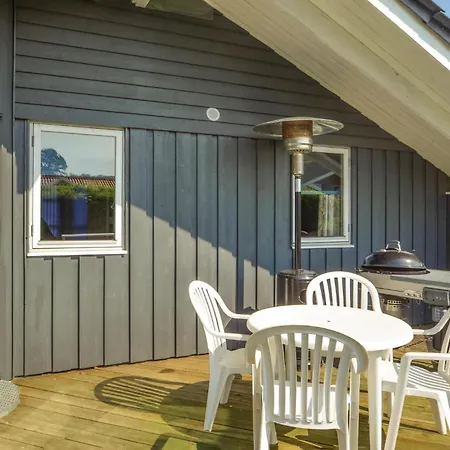 Beautiful In With House Sea View *